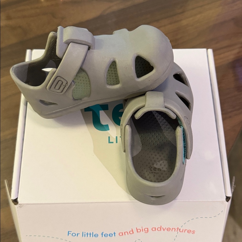 Ten little Gray Splash Sandals for Kids